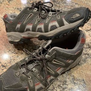 Men’s North Face sneakers 10.5 grey tennis shoes